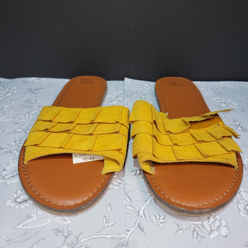 Time and Tru Ruffle Slides Women's Size 8 Yellow Sandals